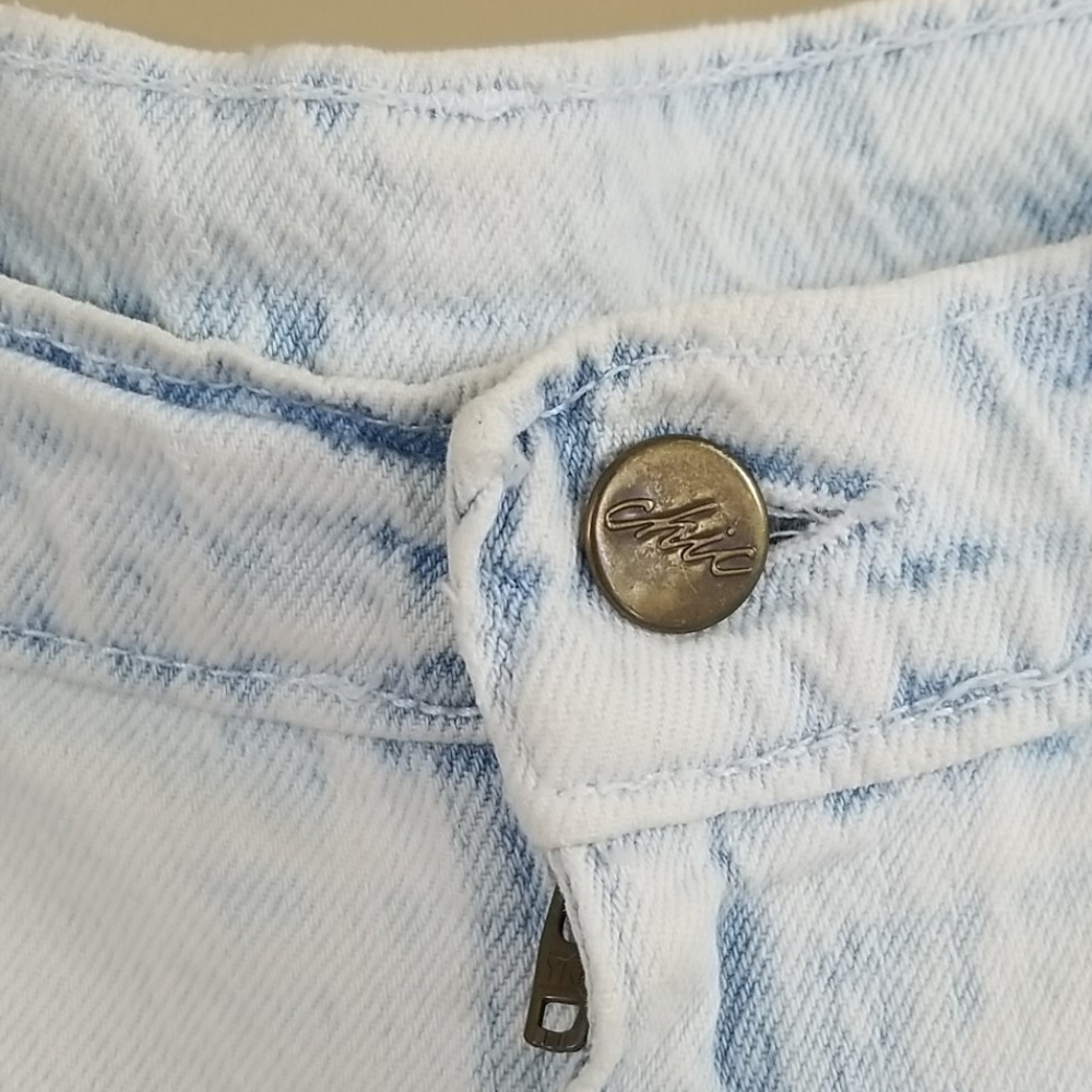 𝅺VINTAGE Chic acid wash Mom Jeans Tall - Picture 4 of 8